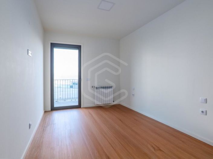 Image No.17-3 Bed Apartment for sale