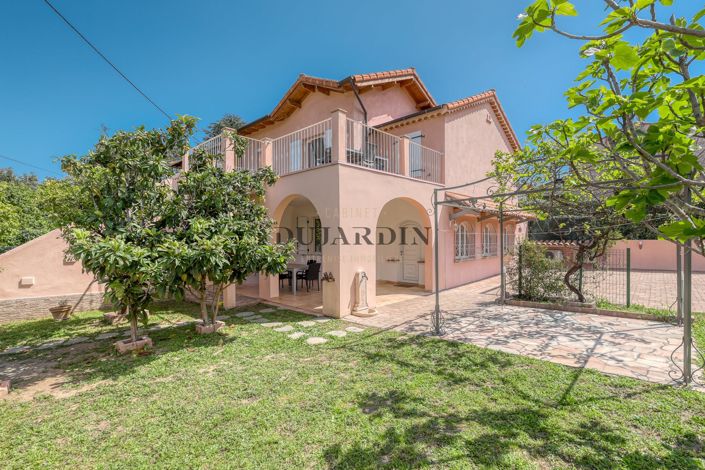 Image No.2-4 Bed House for sale