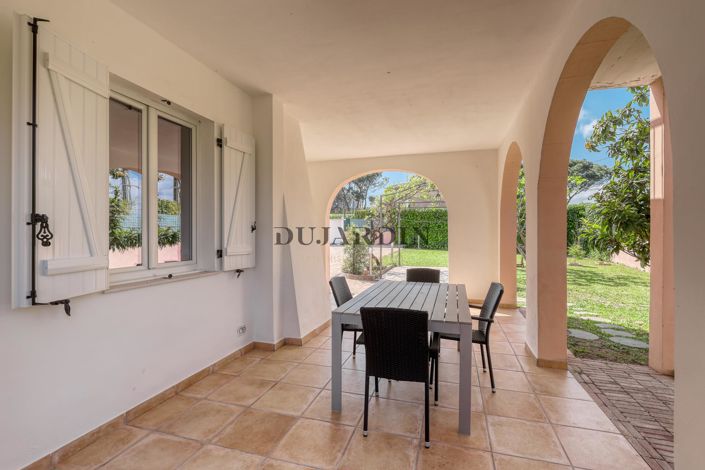 Image No.4-4 Bed House for sale