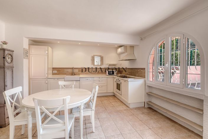 Image No.5-4 Bed House for sale