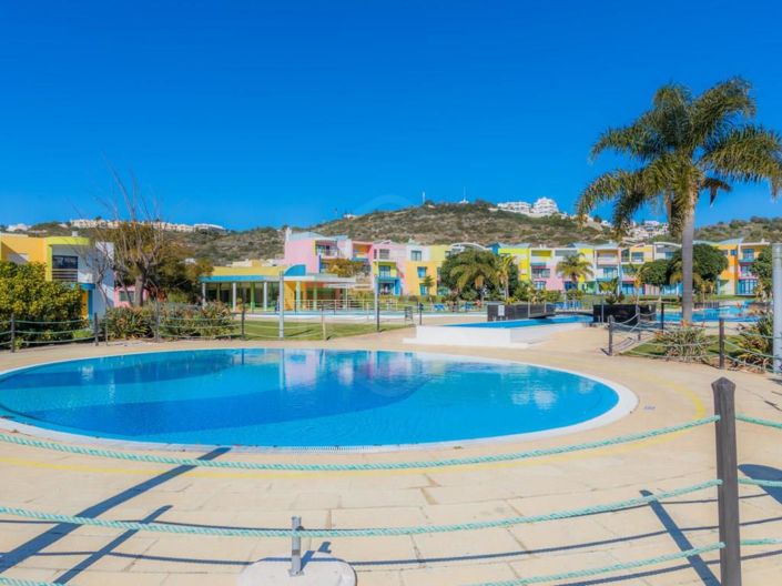 Image No.18-3 Bed Apartment for sale