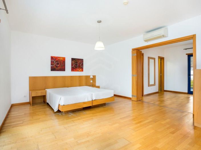 Image No.9-3 Bed Apartment for sale