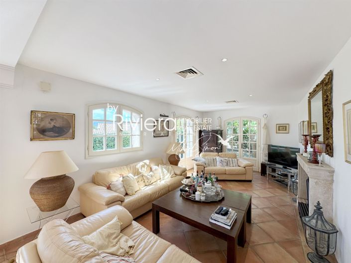 Image No.14-4 Bed House for sale