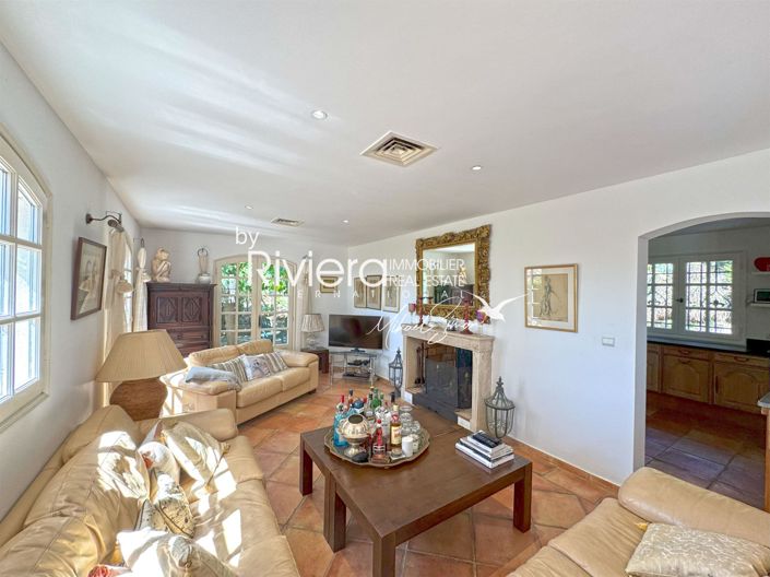 Image No.15-4 Bed House for sale