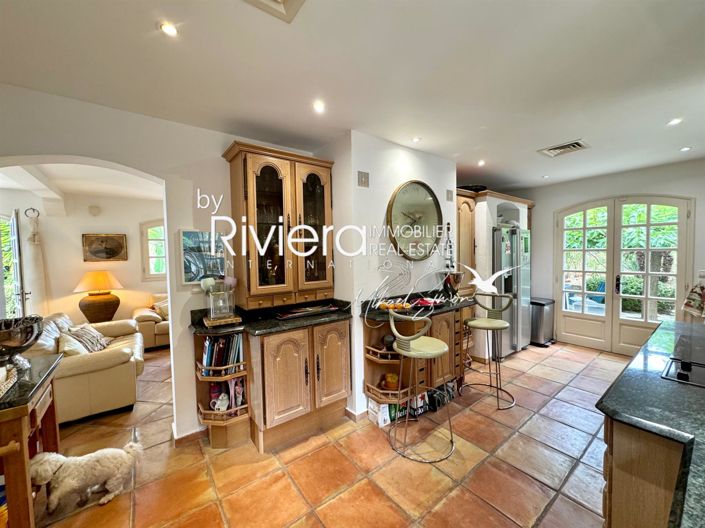 Image No.25-4 Bed House for sale