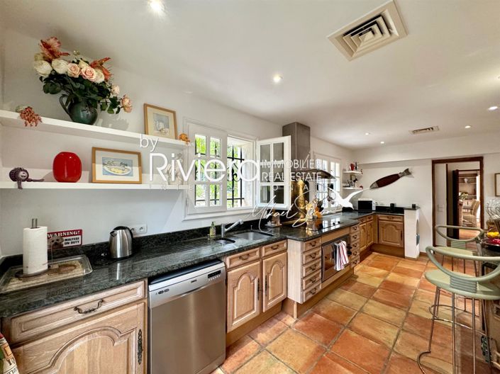 Image No.26-4 Bed House for sale