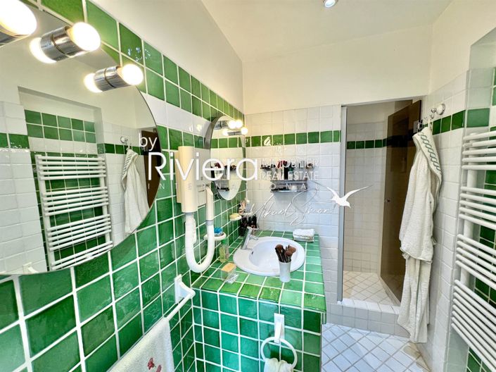 Image No.30-4 Bed House for sale