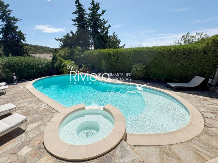 Image No.8-4 Bed House for sale