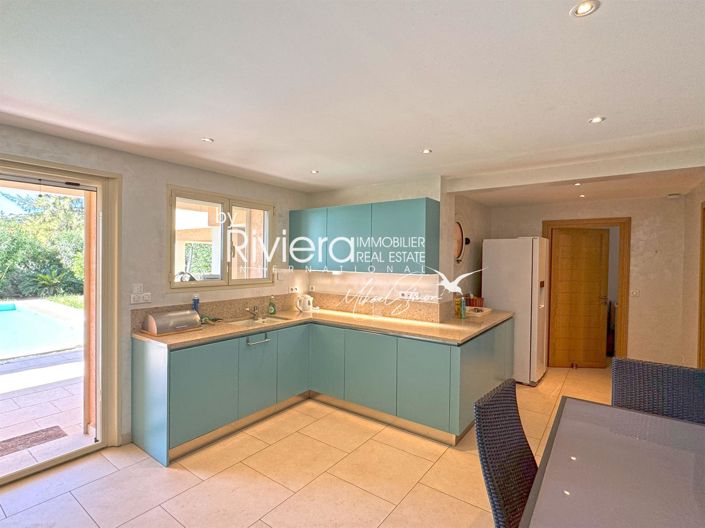 Image No.12-6 Bed House for sale