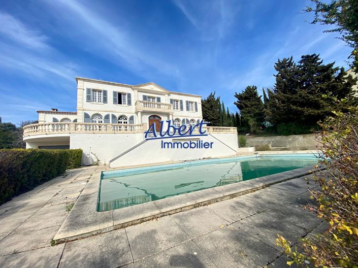 Image No.1-6 Bed House for sale