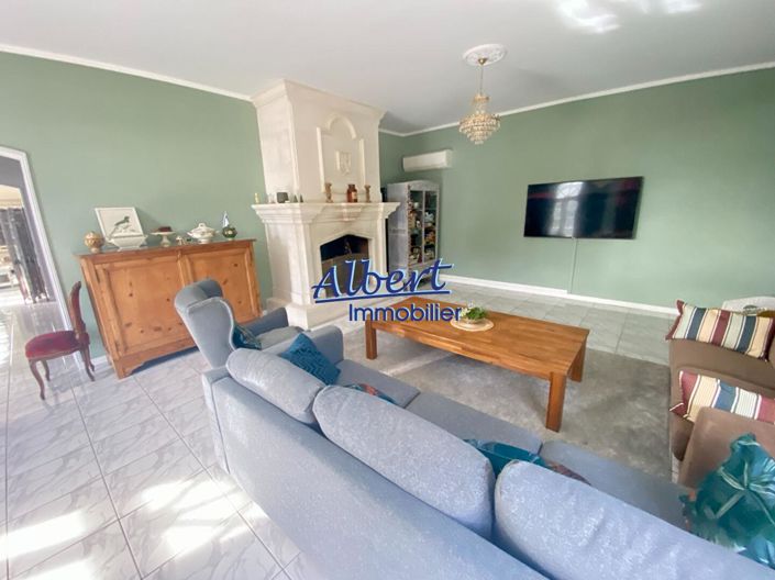 Image No.5-6 Bed House for sale