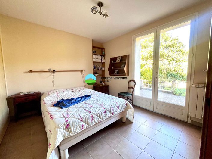 Image No.7-5 Bed House for sale