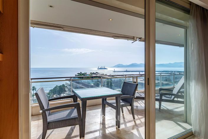 Image No.4-5 Bed Apartment for sale