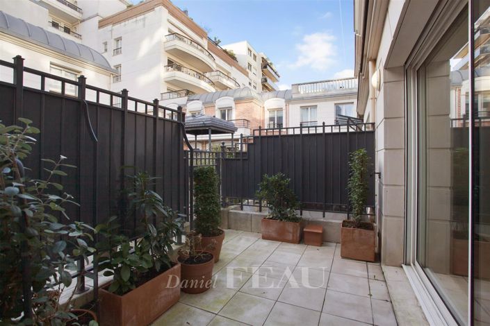 Image No.1-3 Bed House for sale