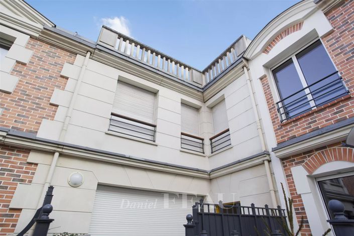 Image No.16-3 Bed House for sale