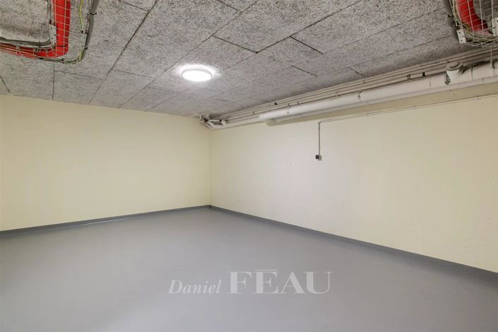 Image No.17-3 Bed House for sale