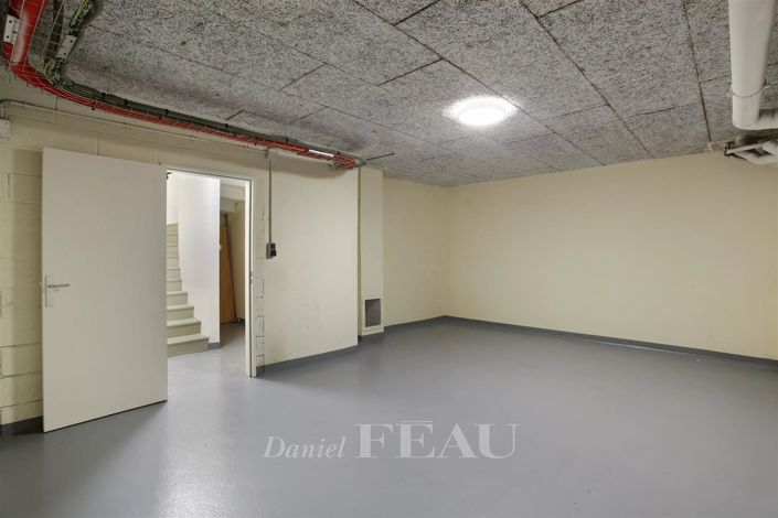 Image No.18-3 Bed House for sale