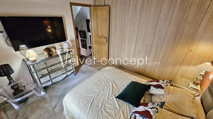 Image No.10-3 Bed House for sale