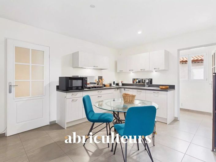 Image No.10-2 Bed Apartment for sale