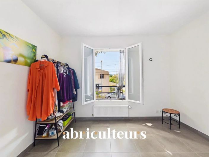 Image No.20-2 Bed Apartment for sale