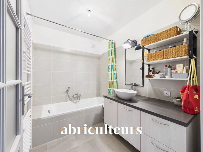 Image No.21-2 Bed Apartment for sale