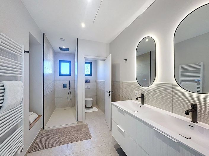 Image No.21-3 Bed House for sale