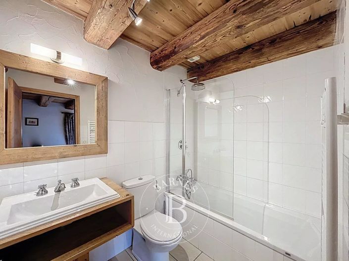 Image No.32-House for sale