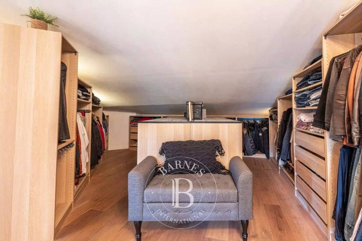 Image No.14-7 Bed House for sale