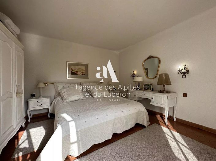 Image No.11-5 Bed House for sale