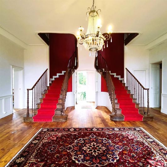 Image No.4-9 Bed Property for sale