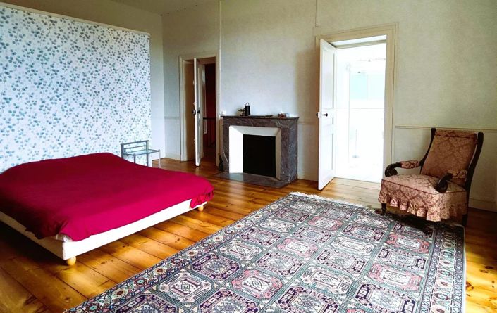 Image No.9-9 Bed Property for sale