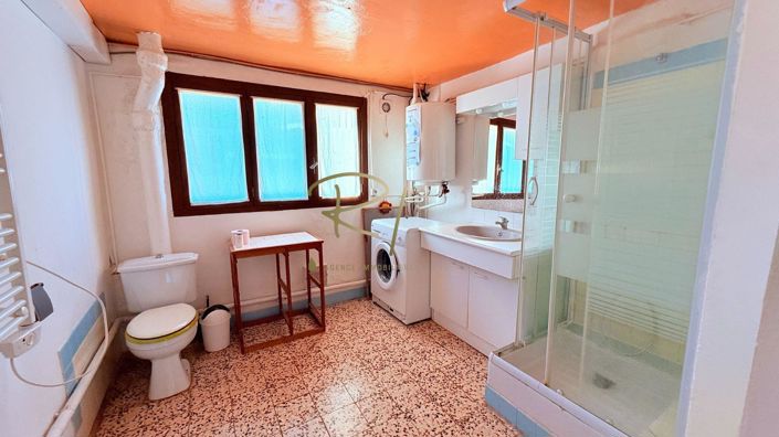 Image No.10-6 Bed House for sale