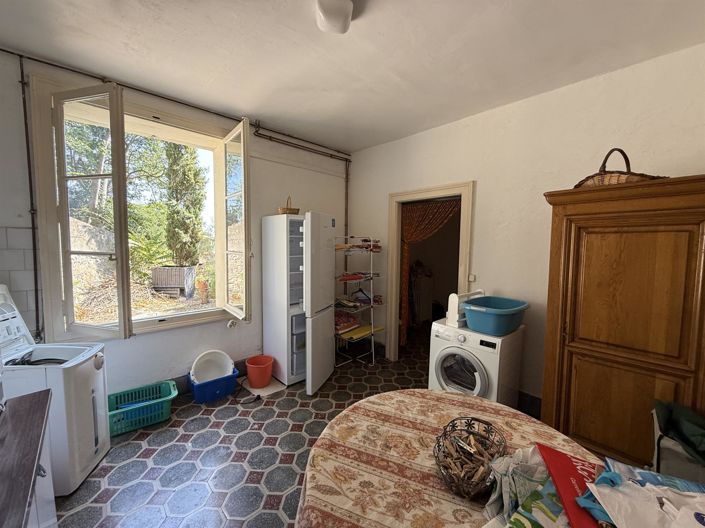 Image No.10-5 Bed House for sale