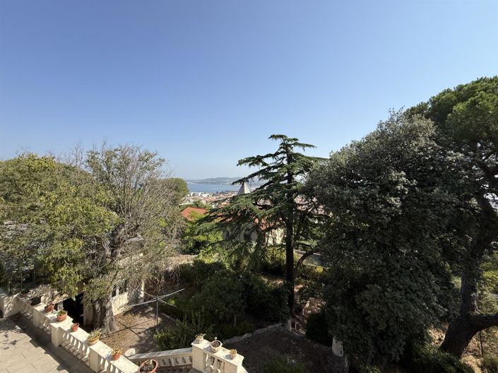 Image No.19-5 Bed House for sale