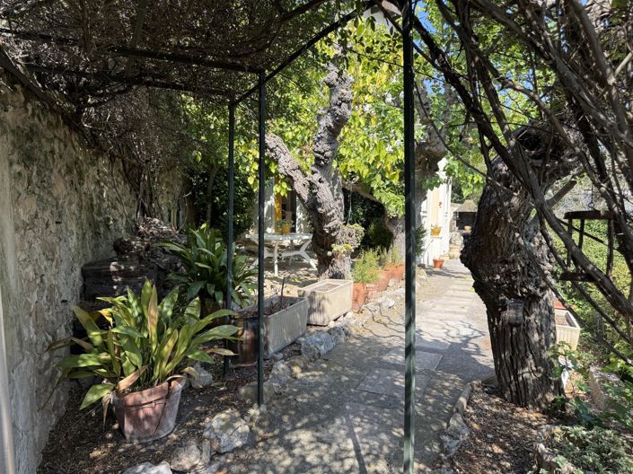 Image No.5-5 Bed House for sale