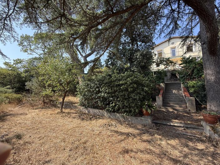 Image No.6-5 Bed House for sale