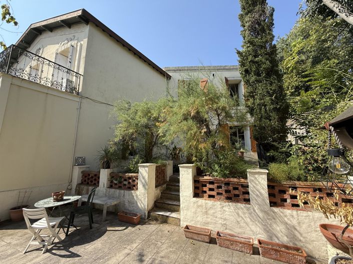 Image No.7-5 Bed House for sale