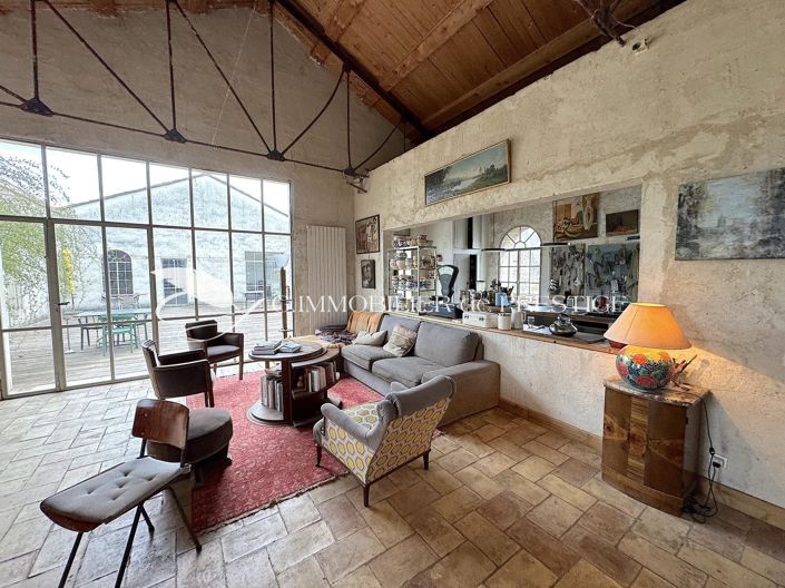 Image No.20-7 Bed House for sale