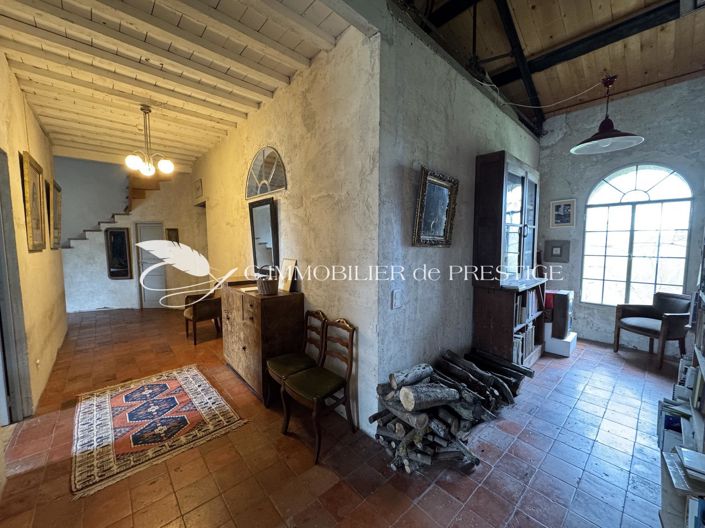 Image No.6-7 Bed House for sale