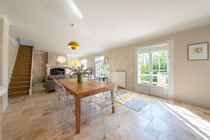 Image No.8-4 Bed House for sale