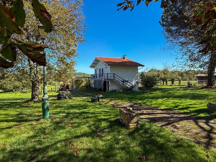 Image No.19-7 Bed House for sale