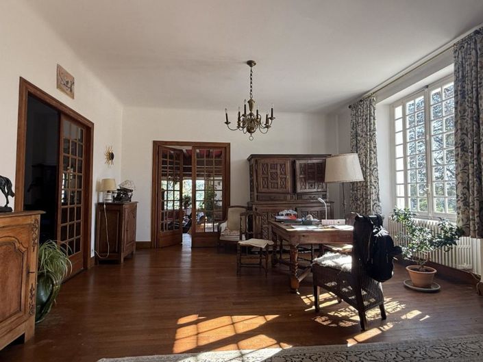 Image No.4-7 Bed House for sale