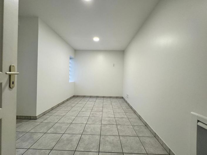 Image No.14-9 Bed House for sale