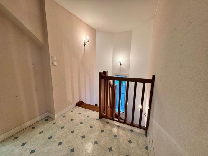 Image No.15-9 Bed House for sale