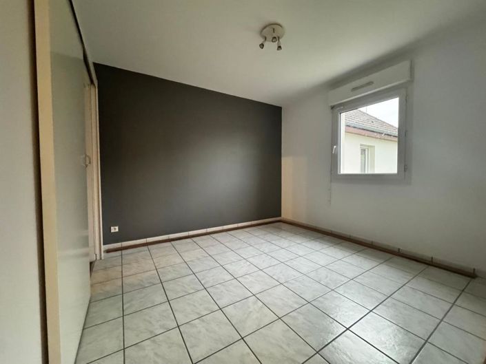 Image No.2-9 Bed House for sale