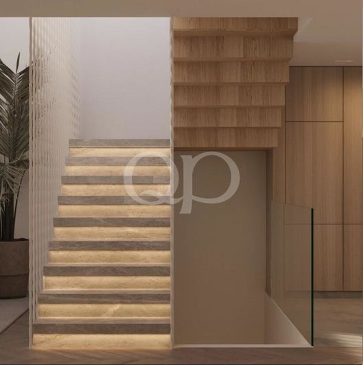 Image No.18-4 Bed House for sale