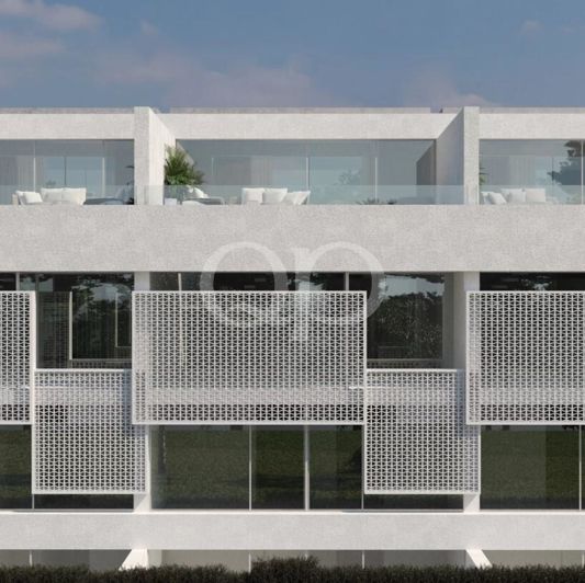 Image No.27-4 Bed House for sale