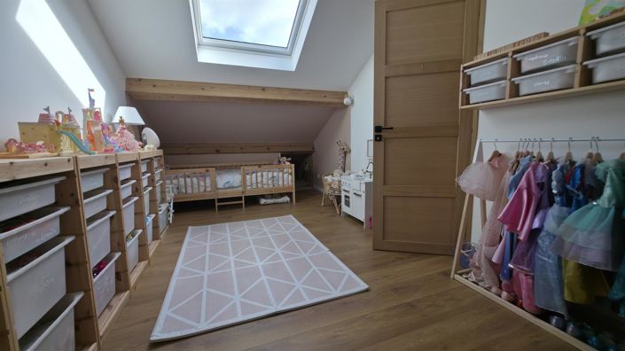 Image No.13-3 Bed House for sale