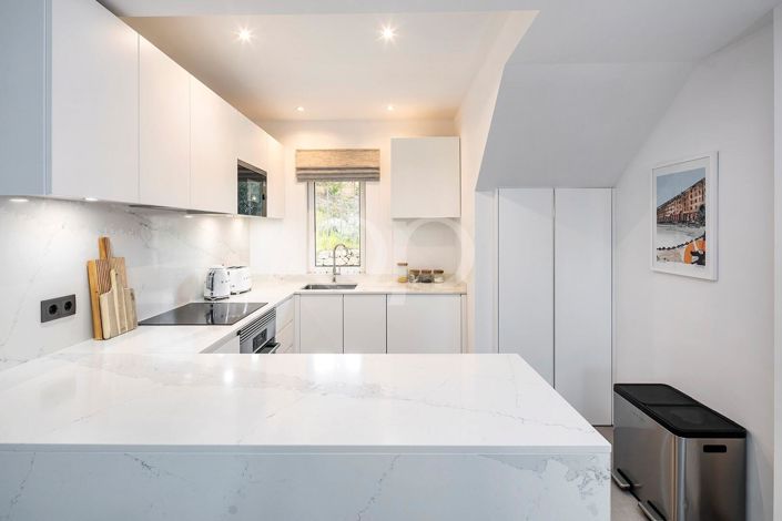 Image No.6-2 Bed House for sale