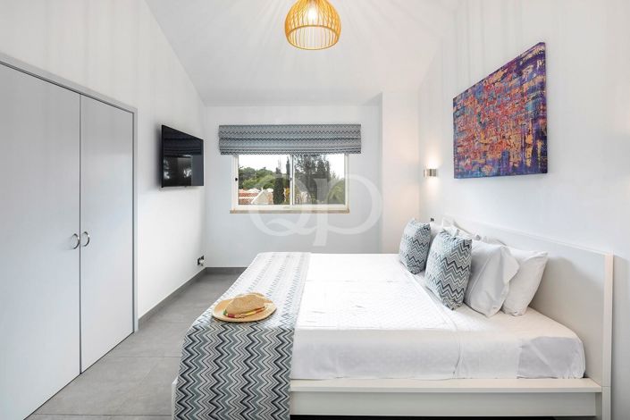 Image No.7-2 Bed House for sale